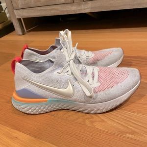 Nike Flyknit (Youth 7- Womens 8)